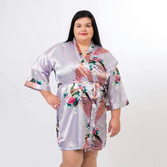 Sold Silky SmoothSatin Floral Peacocks Kimono Robes - Picture 6 of 9